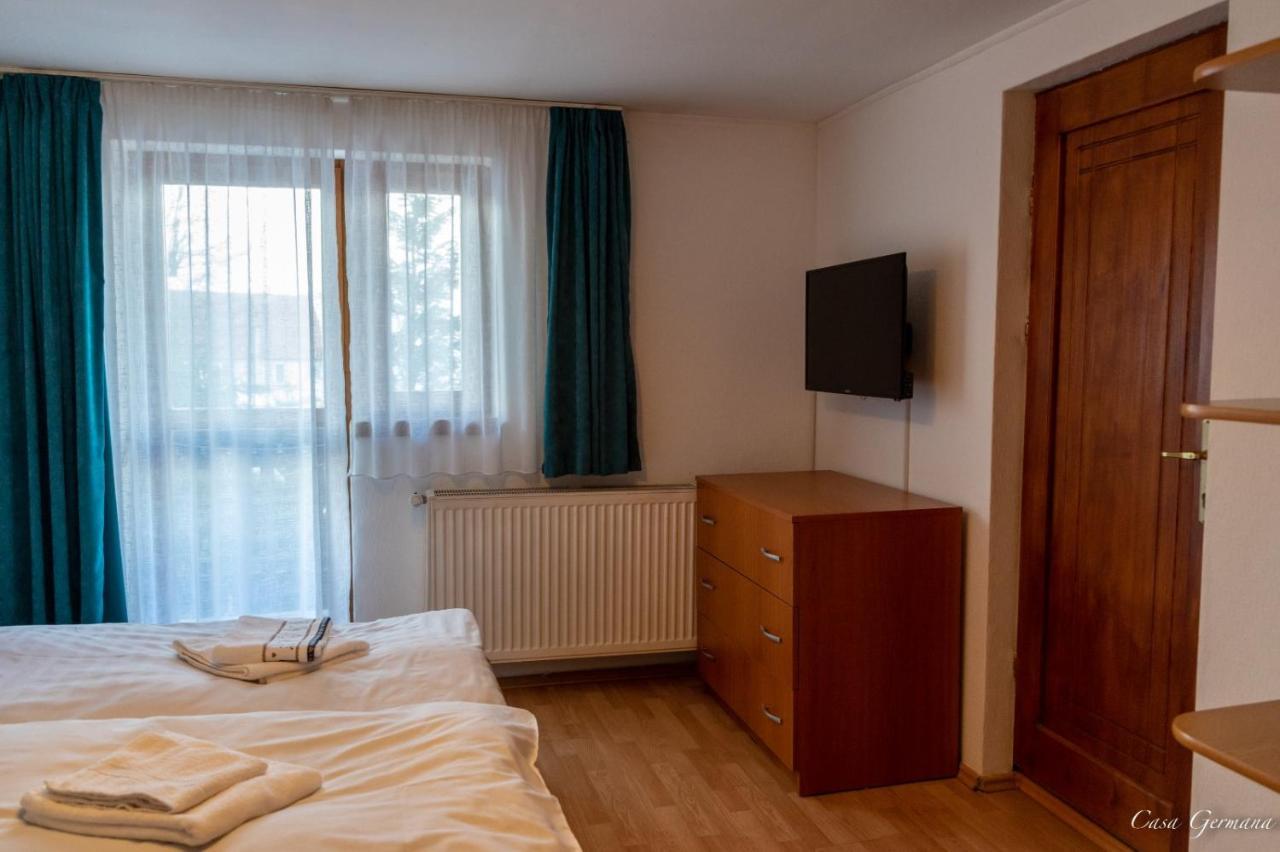 Casa Germana Hotell Lupeni  Eksteriør bilde